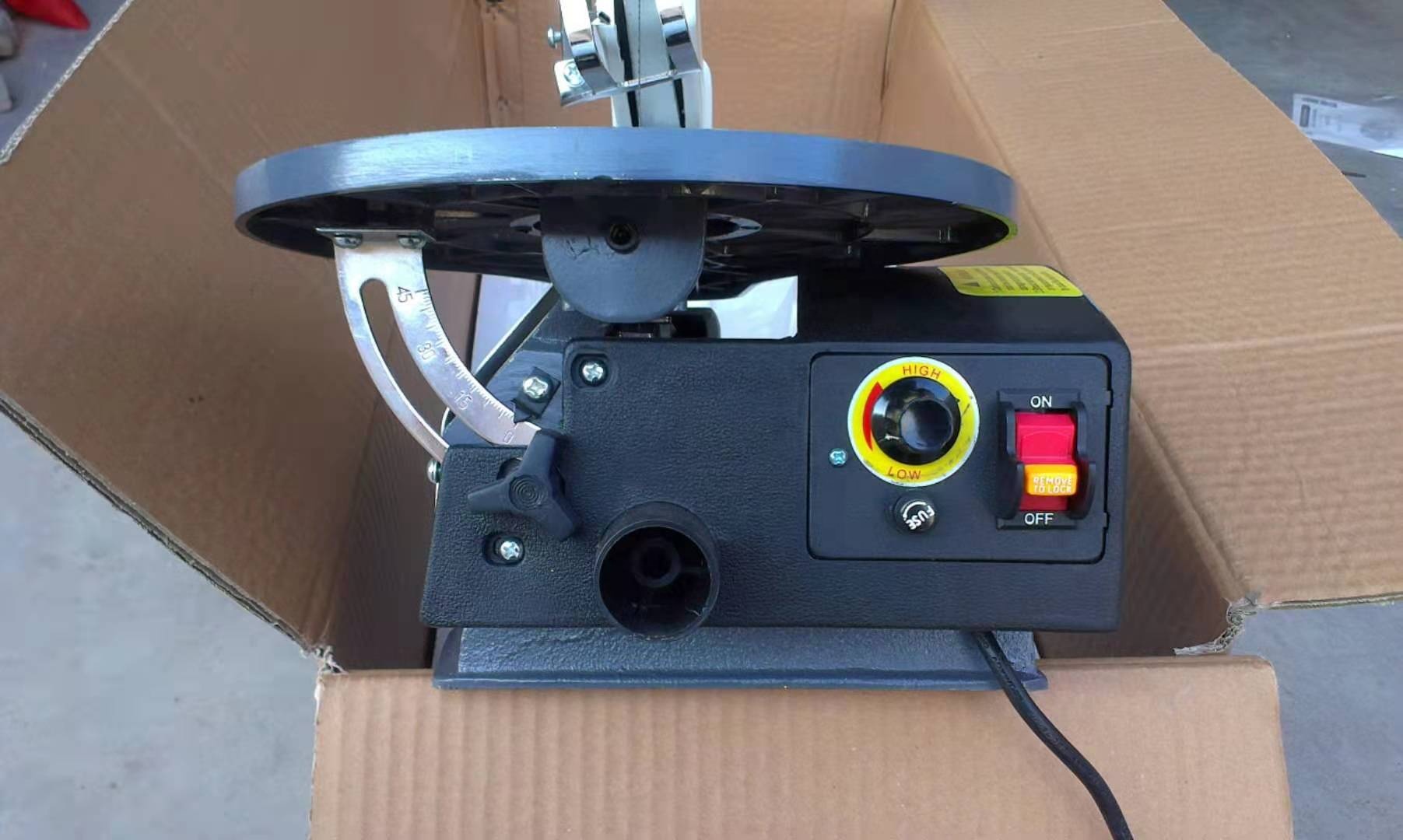 Wood Cutting Industrial Deskto - Woodworking Machinery のレビューと価格